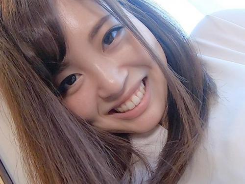 ＜素人ナンパ＞着エロと称して下着拝見！街頭で経験値が浅そうな若くて可愛い女子大生を捕まえてエッチなトーク＜美少女＞