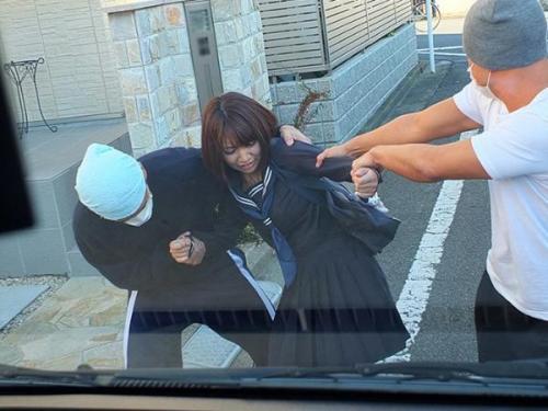 【通学制服少女拉致強姦】理性やプライドがズタズタにされたセーラー服少女は犯されザーメンを受け止めてしまう