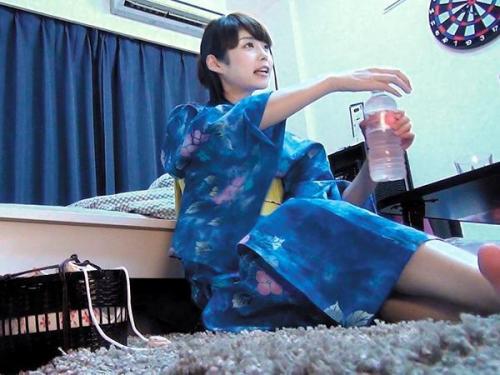 ＜素人ナンパ＞セフレ化回避で本名彼女を狙う美少女が男の言葉に弄ばれて交際前のなし崩しセックス！言葉巧みに言い寄られ…