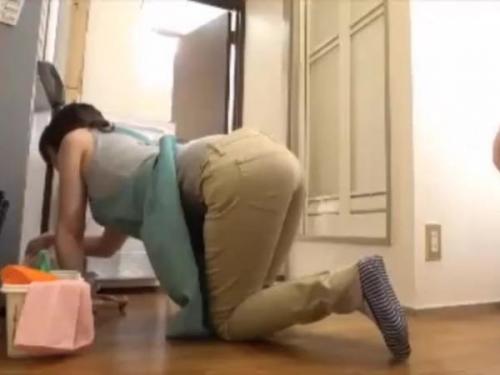 ＜本物レイプ＞バックからねじ込むデカチンで人妻レイプ！デカ尻妻が旦那では味わえない連続絶頂で悶え絶頂してしまう！