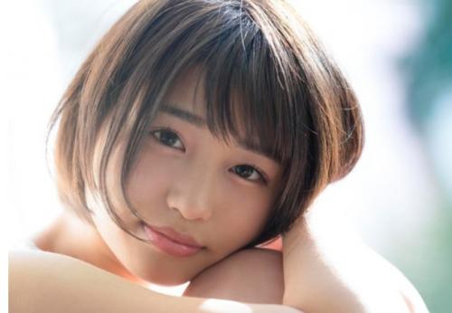 唯井まひろ　グラビアアイドルで正真正銘の美少女がカメラの前でヌルヌルセックス