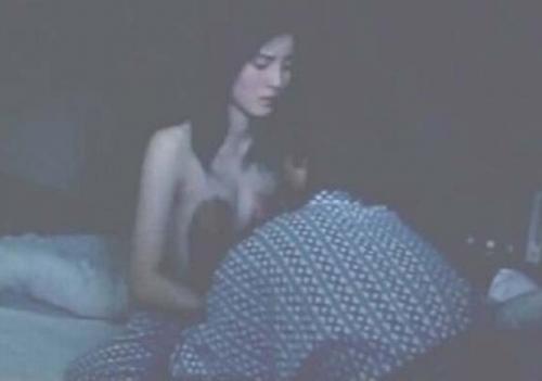 蓮佛美沙子　乳首丸出しおっぱいを両手で揉まれる濡れ場がエロい