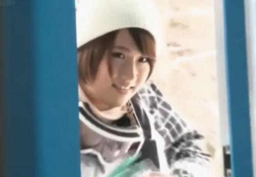 マジックミラー号　スキーウェアが似合う美人で巨乳な女友達に中出しセックスする
