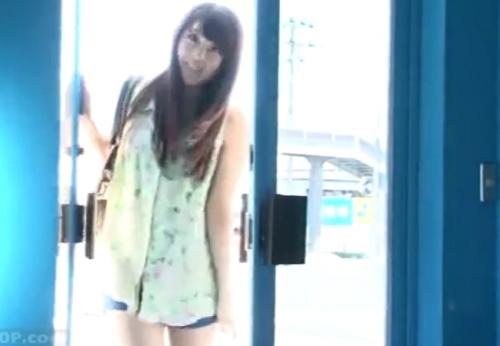 マジックミラー号　でけええ！アイドル級に可愛い現役女子大生をＡＶデビューさせる