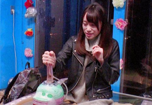 マジックミラー号　彼氏より気持ちよくてハメ発射しちゃうエロい素人娘