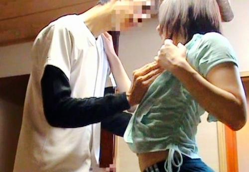 女子マネージャーが試合前の性処理として嫌がる様子もなくセックス