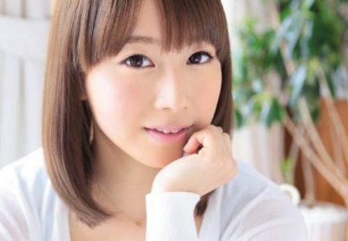 初川みなみ　アイドルよりも可愛い美少女の顔面にすっごい量の一発顔射