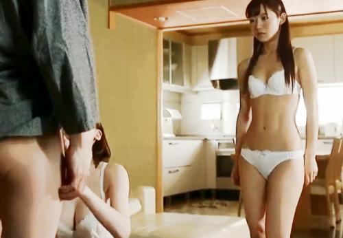深田えいみ 星奈あい　美人姉妹は義父を満足させようと必死にチンポをしゃぶり若いカラダで性奉仕をして心も体も犯されていく