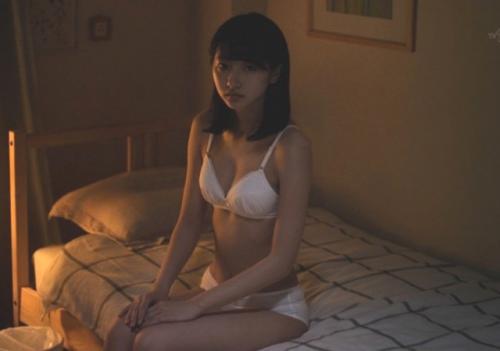 武田玲奈　パンティとブラジャー姿でエロいことしようとしてる