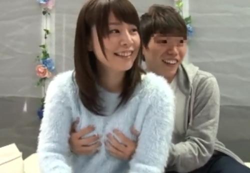 マジックミラー号　彼氏でもない男友達におっぱい揉まれたりセックスさせられる