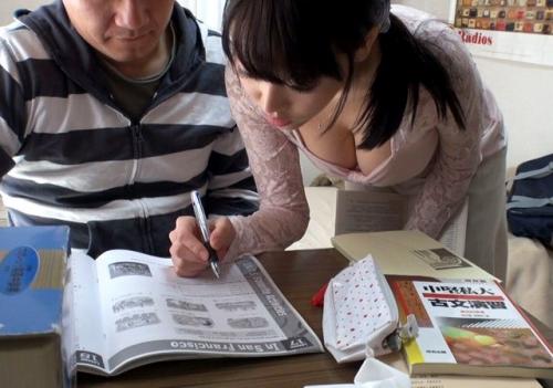 現役女子大生の家庭教師を親がいない時に自宅で中出しレイプ盗撮