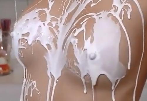 壇蜜　乳首ポッチが生生しいいボディペイントの意味がない位に勃起