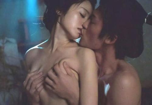 安達祐実 乳首の勃起が本当にエロすぎる全裸セックス濡れ場