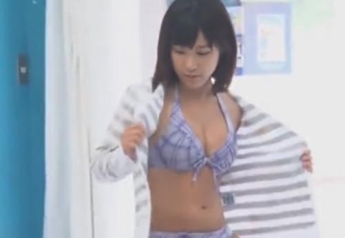 マジックミラー号　日焼けの跡がエロい18歳女子大生が家族の前で中出しされるとか