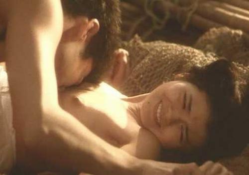 南野陽子　乳首が半立ち舐められて完全勃起する濡れ場がエロすぎる