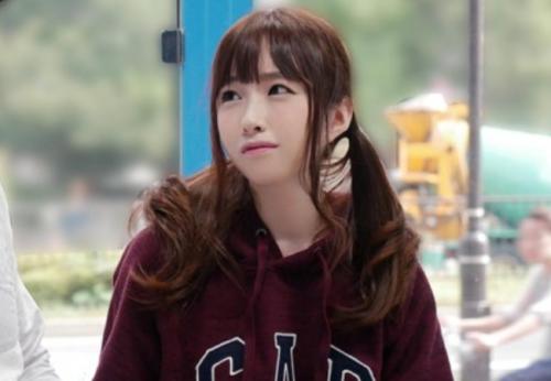 マジックミラー号　美少女が童貞のフリをした性獣ＡＶ男優に激ピストンされ真正中出し