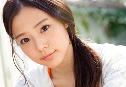 吉高寧々　美少女グラドルで顔だけで抜けるのにエロい舌使いでチンコしゃぶるから発射