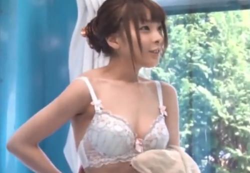 マジックミラー号　細身なのに巨乳の美少女を性感マッサージして中出しセックス