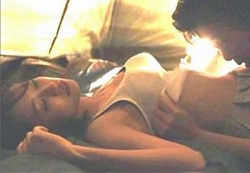 前田敦子　巨乳が露わ身体中舐めまわされる濃厚セックス濡れ場がエロかった