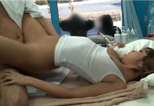 マジックミラー号 生意気そうな素人娘をマッサージで絶頂させて激発情！