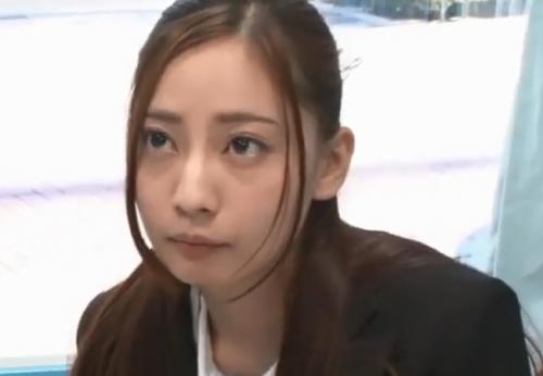 マジックミラー号　同じ会社の男女に野球拳させてまさかのセックスに戸惑いぎみ