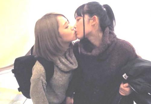 椎名そら 宮崎あや　これはヤバイ！クンニや手マンと進行していく中で突然膣口に拳を挿入するて