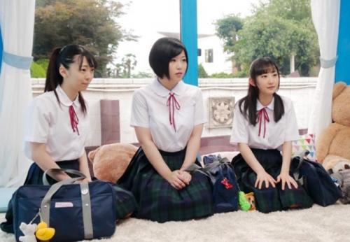 マジックミラー号　田舎で育った夏服女子校生がはじめてのオモチャで激イキ絶頂