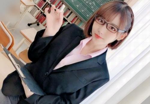 深田えいみ　Fカップ美人女教師の元カノに中出ししまくったプライベートセックスを勝手に発売