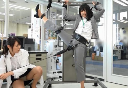 どの体勢が一番電マの刺激を感じるのに適しているのかを大調査！潮漏らしまくり喘ぎまくりで絶頂