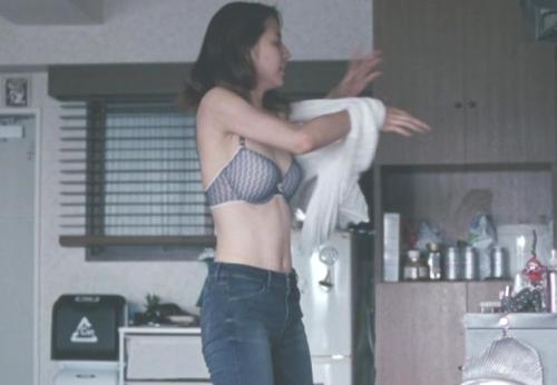 長澤まさみ　セックスした後のブラジャーの生おっぱいが揺れてエロい