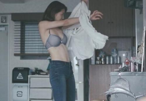 長澤まさみ　ＳＥＸした後の生ブラジャーのおっぱいが揺れてエロくてたまらん