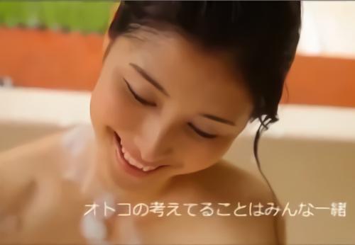 橋本マナミ　男のチンポに見立てて手コキしているようなエロ過ぎるイメージビデオ