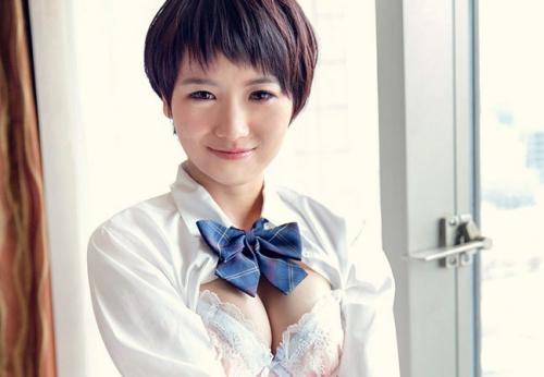 可愛い女の子の自然なエロさを追求より深い悦びを求めて腰を振ってしまいました