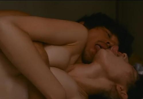 橋本マナミ　乳首ごとおっぱい触られベロキスしながらバックでピストンされる濡れ場