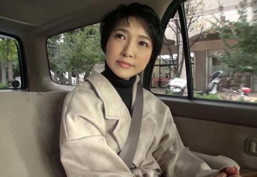 性欲旺盛な46歳の美魔女が旦那以外のチンポを初めて受け入れSEX懇願