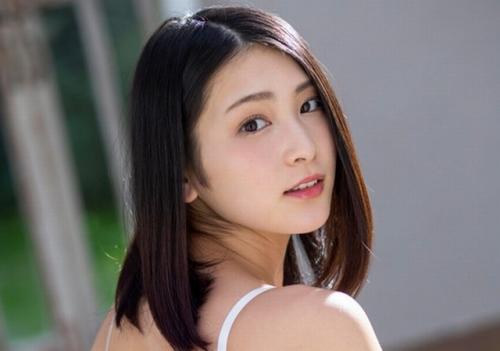 本庄鈴　予約1万本達成でＡＶデビューするとか凄い逸材だな