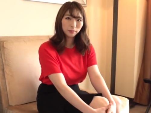 【人妻ナンパ】脱いだら爆乳の若奥様！揺れる巨乳おっぱい騎乗位でラブラブ不倫セックス！中出し種付けザーメン膣内射精！