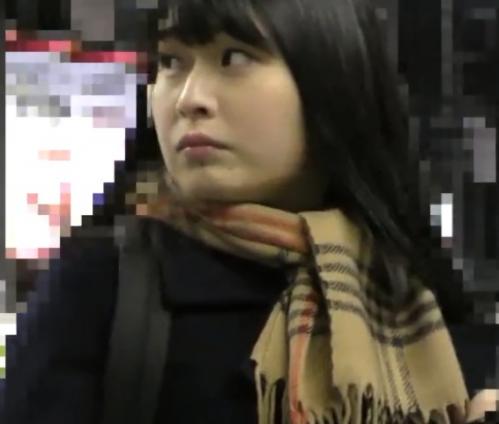 【JK痴漢盗撮】美少女に手マンしてみた！電車内で痙攣アクメする制服美少女！【素人/個人撮影】