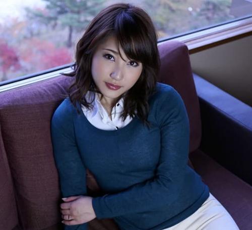 ＜人妻ナンパ＞不倫サイトで見つけた色気バツグンの奥様！ため込んだ性欲を発散するように大胆で激しいセックス！