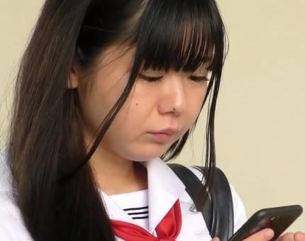 【痴漢レイプ】電車内でかわいい制服JKのパンツ破りチンコ挿入！中出し種付け！逆さ撮り盗撮！赤外線撮影エロ動画！