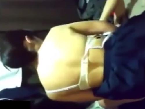 《個人撮影》※ガチ流出※JKのセックスをスマホで撮影するイタズラ！悪ノリが過ぎるwww