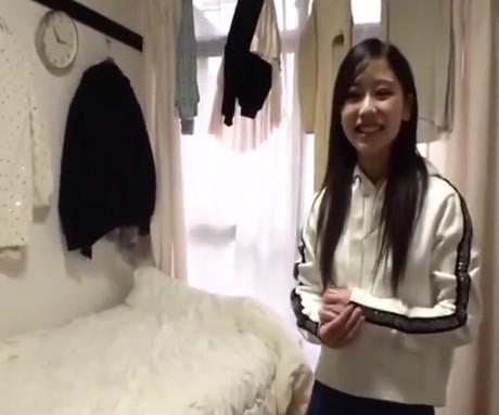【素人ナンパ】一人暮らしギャルのお宅訪問ハメ撮りエッチ！ハスキーヴォイスがかなり恰好いいギャルの手コキフェラに暴発寸前！