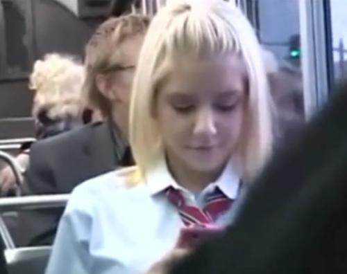 ＜外国人JK＞アメリカで痴漢してきた！嫌がる白人制服美少女がエロくて巨乳でたまらずその場でレイプ！中出し膣内射精！
