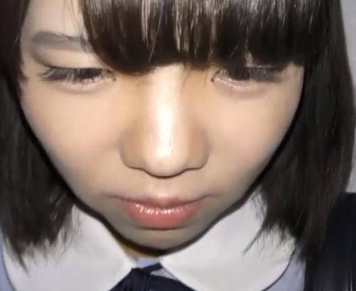 【素人レイプ】怯えるJKに痴漢して電車内挿入！中出しする鬼畜！逃げても捕まえてトイレでハメ撮りイラマチオ！逆さ撮り盗撮！