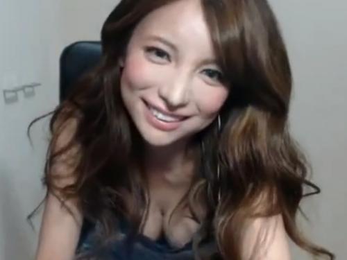 【ライブチャット】ちょっと美人過ぎますね・・・・！美形オシャレお姉さんのセクシー生配信！