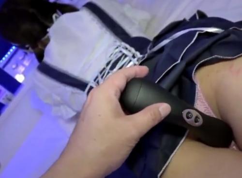 【個人撮影】コスプレ美少女とハメ撮り中出し種付けセックス！優しいロリ貧乳娘の手コキ＆フェラ！スレンダー美尻に膣内射精！