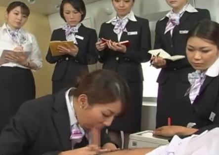 《CAエロ研修》上品なお姉さん達に見られながら事務的に抜いてもらうwwwパンスト脱いでセックスしながら接客！