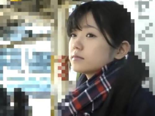 【痴漢】美少女JKに電車内で全力手マン！パンチラ逆さ撮り赤外線盗撮！素人制服ロリ個人撮影流出！