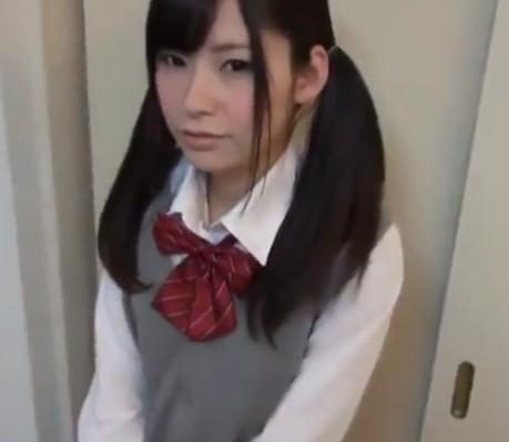 【個人撮影】素人JC援交ハメ撮り中出し種付けセックス！スレンダー貧乳ロリ美乳の美少女がカラダをいじられ撮影される！
