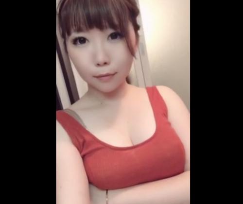 【スマホ自撮り】＜縦長動画＞超かわいい巨乳美女がアナル開いて見せながらディルドオナニー！巨尻杭打ち騎乗位でガチイキ！